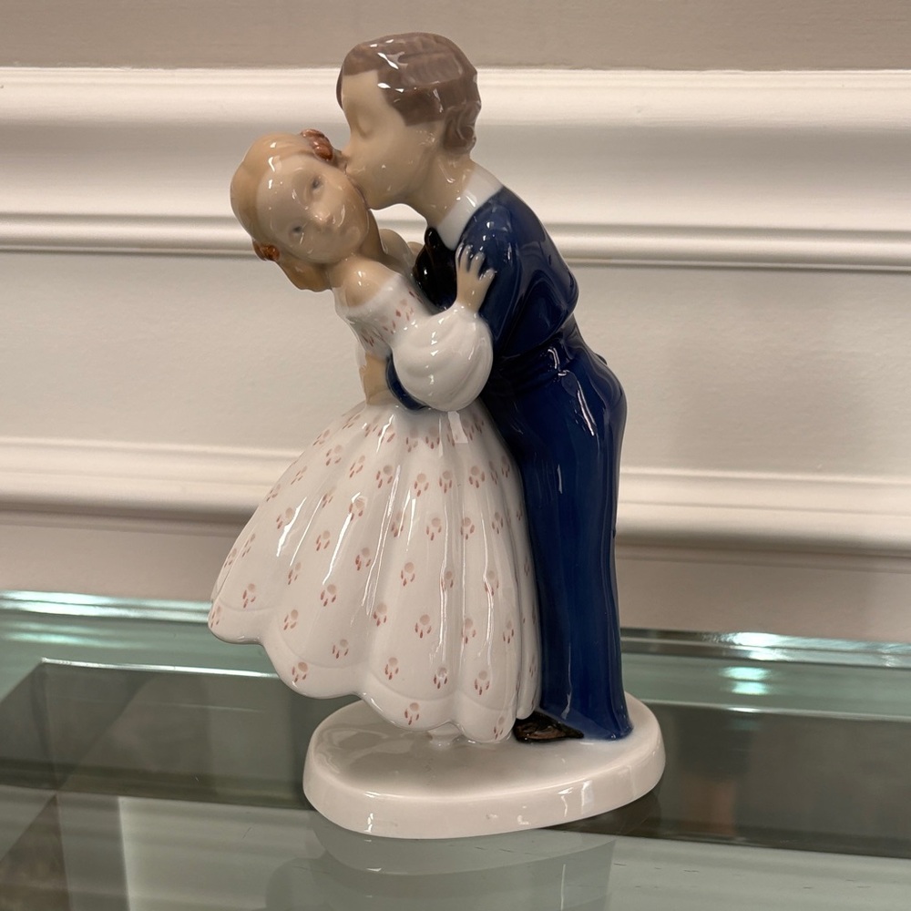 Bing & Grondahl, B&G, boy kissing girl figurine, #2162, Denmark